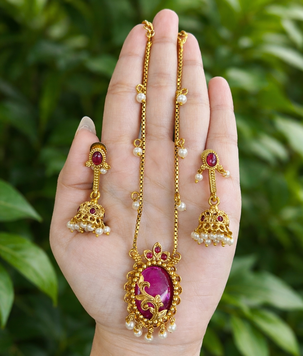 Mayuri Necklace With Earrings