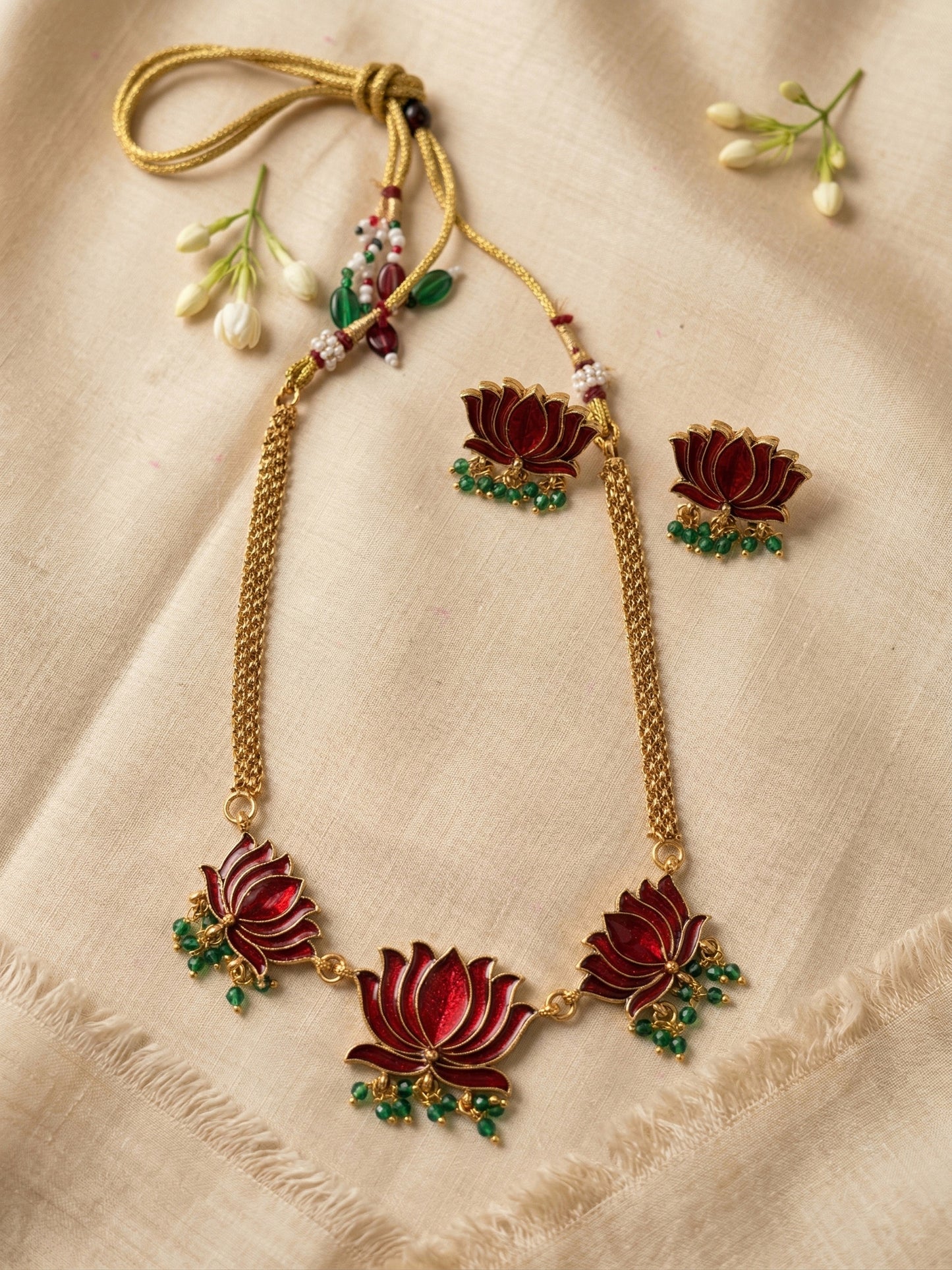Lotus Chocker with Earrings
