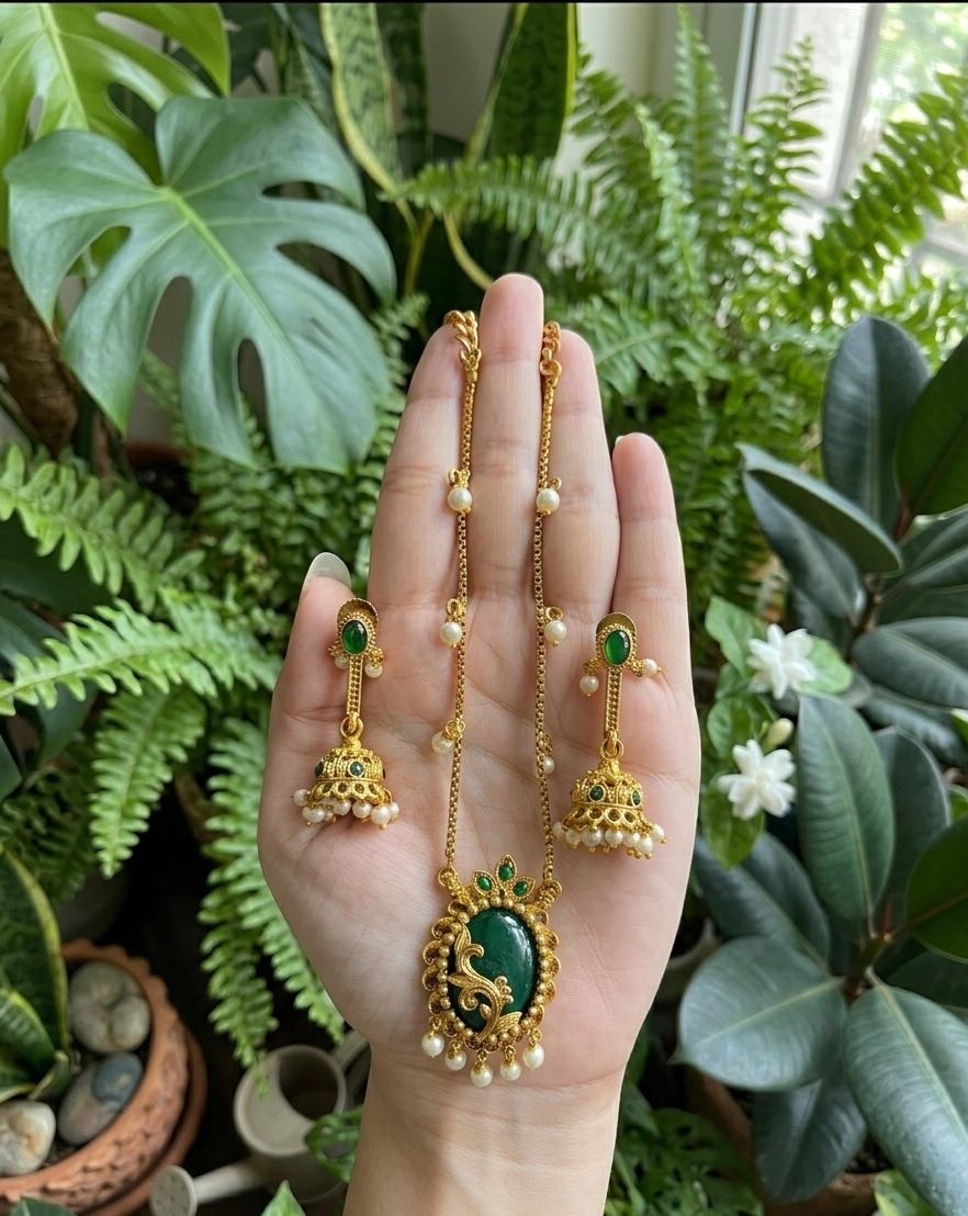 Mayuri Necklace With Earrings